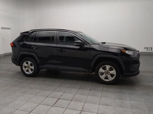 Used 2019 Toyota RAV4 XLE FWD image 11