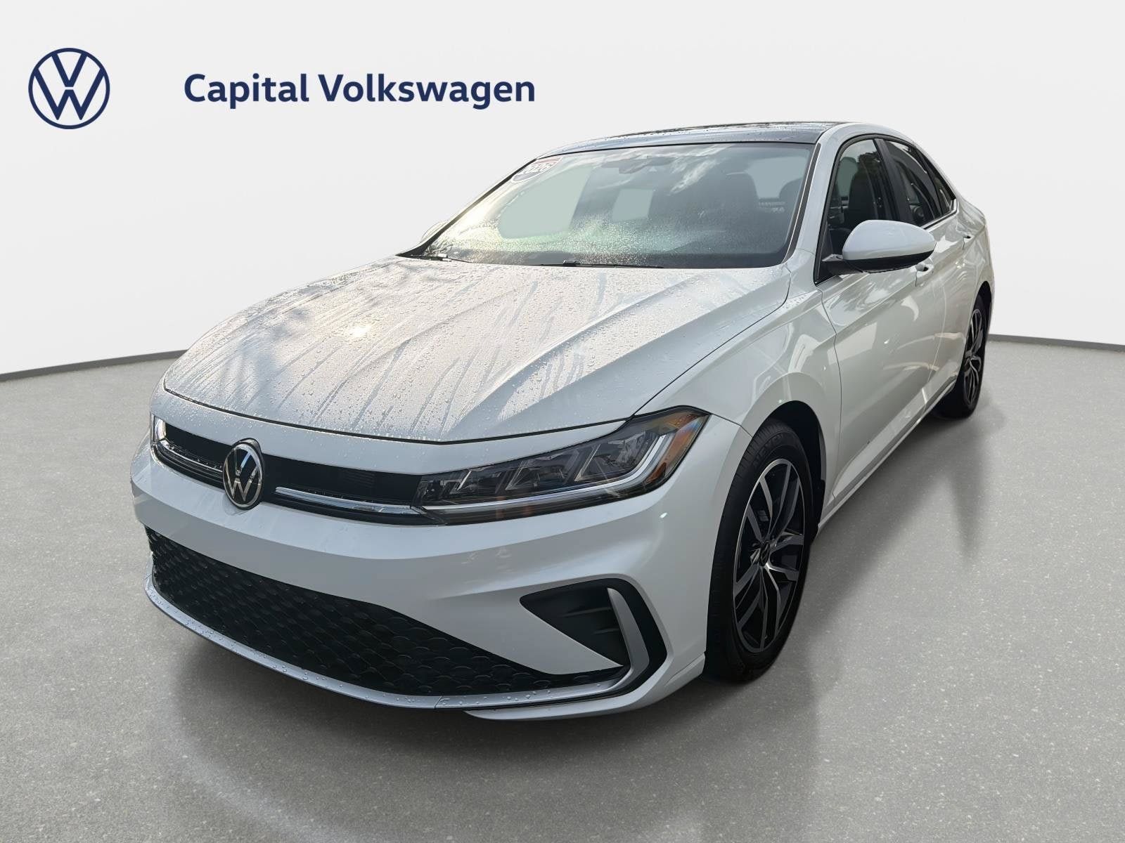 Used 2026 Volkswagen Jetta SE FWD image 1