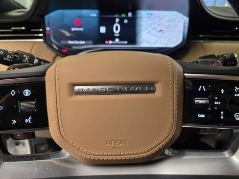 New 2025 Land Rover Range Rover Long Wheelbase SE image 23