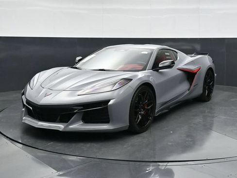 Used 2025 Chevrolet Corvette Z06 w/ Stealth Interior Trim Package RWD image 5