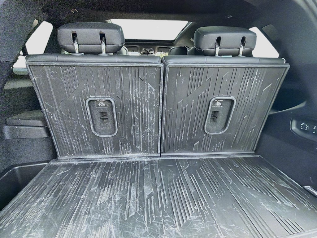 Certified 2026 Cadillac Vistiq Sport w/ LPO, Floor Liner Package AWD/4WD image 28