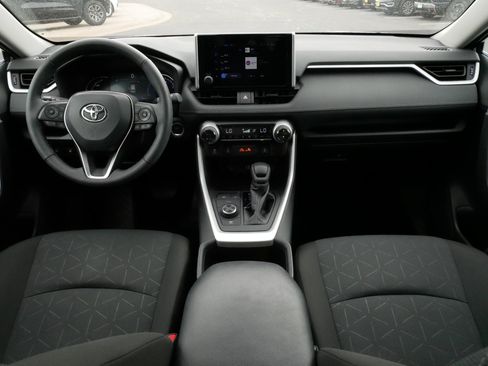 Used 2024 Toyota RAV4 XLE w/ Convenience Package AWD/4WD image 10