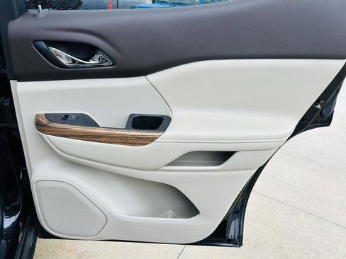 Used 2019 GMC Acadia Denali w/ LPO, Floor Liner Package image 35