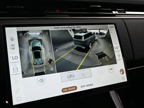 Used 2024 Land Rover Range Rover Sport Dynamic SE image 24