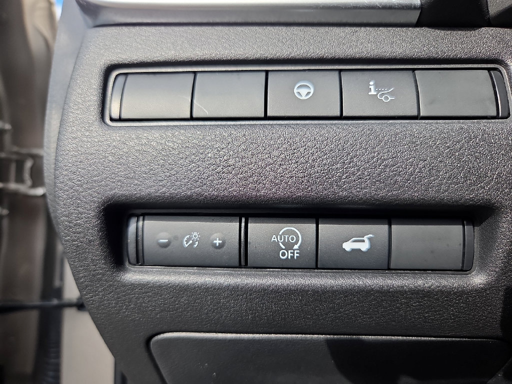 Used 2026 Nissan Rogue Platinum w/ Platinum Premium Package AWD/4WD image 19