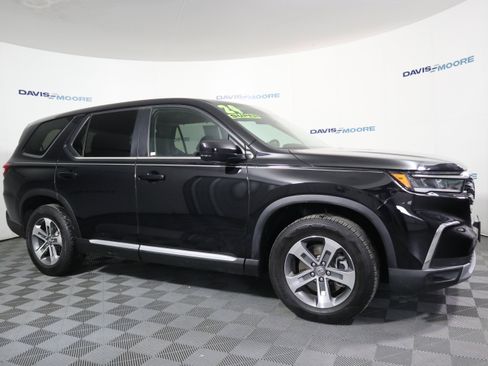 Used 2024 Honda Pilot EX-L image 4