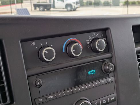 New 2024 GMC Savana 3500 Extended w/ Power Convenience Package image 15