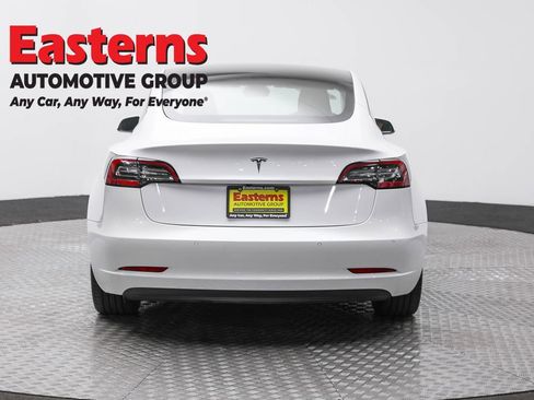 Used 2021 Tesla Model 3 Standard Range Plus image 6