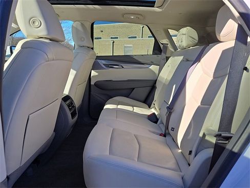 Used 2021 Cadillac XT5 Premium Luxury image 10