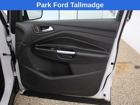 Used 2015 Ford Escape SE FWD image 21
