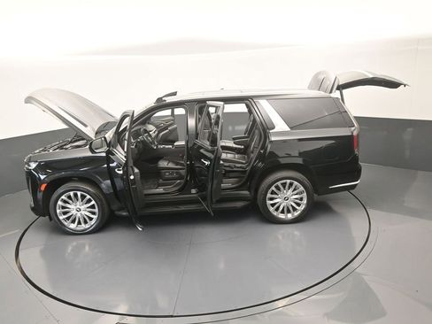 Used 2023 Cadillac Escalade Premium Luxury image 71