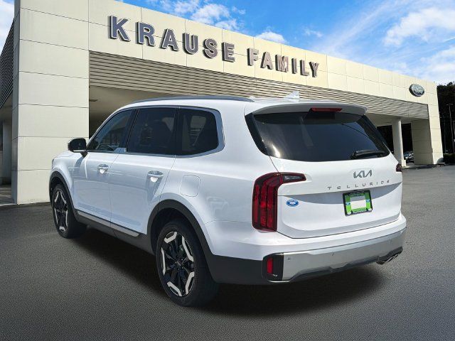 Used 2024 Kia Telluride S w/ S Sunroof Package FWD image 6