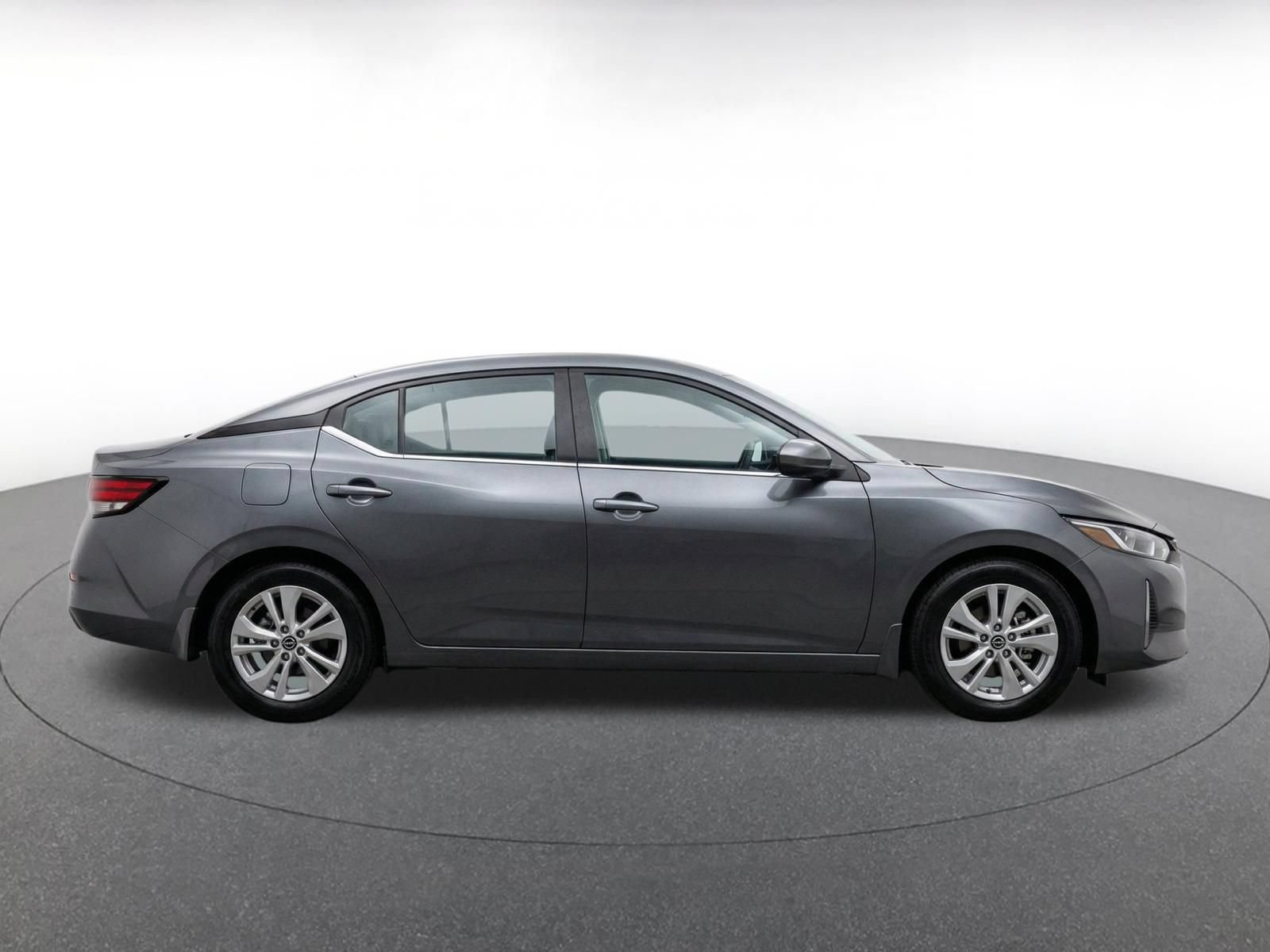 Used 2025 Nissan Sentra S FWD image 9