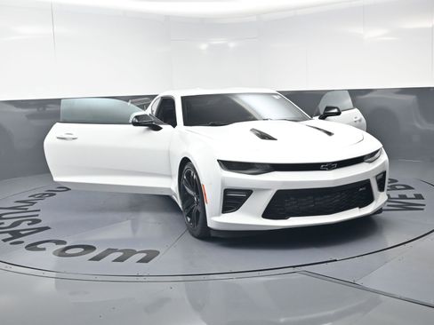 Used 2018 Chevrolet Camaro SS w/ Redline Edition RWD image 23