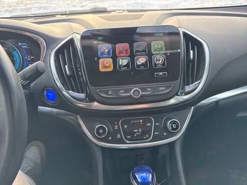 Used 2018 Chevrolet Volt Premier w/ Driver Confidence Package image 3