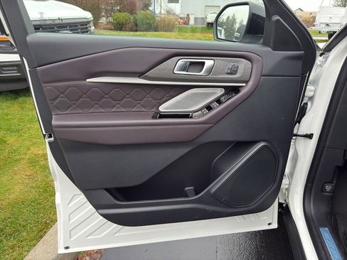 New 2026 Ford Explorer Platinum w/ LUX Leather Package image 12