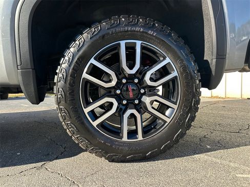 Used 2025 GMC Sierra 1500 AT4 w/ AT4 Premium Package image 20