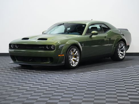 Used 2023 Dodge Challenger SRT Hellcat image 3