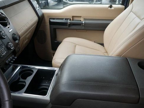 Used 2015 Ford F350 Lariat image 24