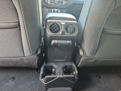 Used 2024 Jeep Wrangler Unlimited Sport AWD/4WD image 29