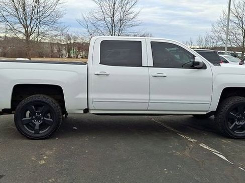 Certified 2018 Chevrolet Silverado 1500 LT w/ All Star Edition image 9