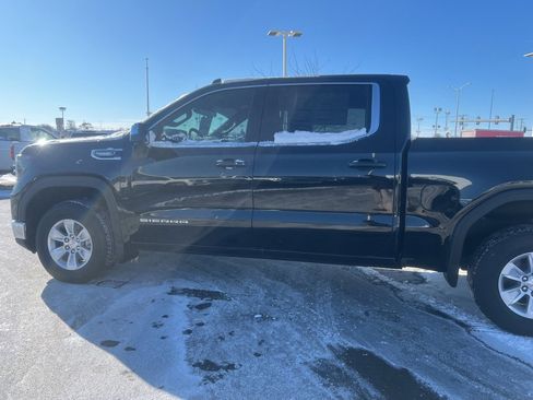 New 2026 GMC Sierra 1500 SLE w/ Preferred Package image 8