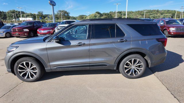 Used 2026 Ford Explorer ST-Line AWD/4WD image 4
