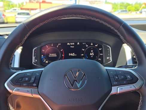 Used 2023 Volkswagen Atlas Cross Sport SE w/ Panoramic Sunroof Package AWD/4WD image 36