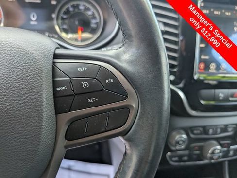 Used 2019 Jeep Cherokee Limited AWD/4WD image 18