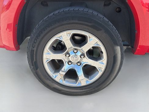 Used 2017 RAM 1500 Laramie image 10