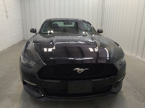 Used 2017 Ford Mustang Coupe RWD image 14