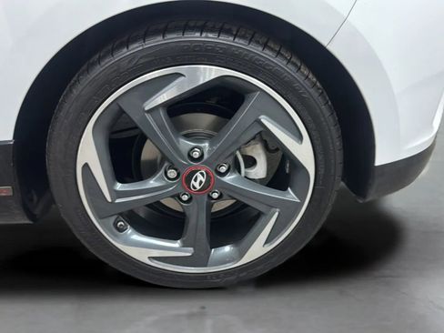 Used 2020 Hyundai Veloster Turbo FWD image 32