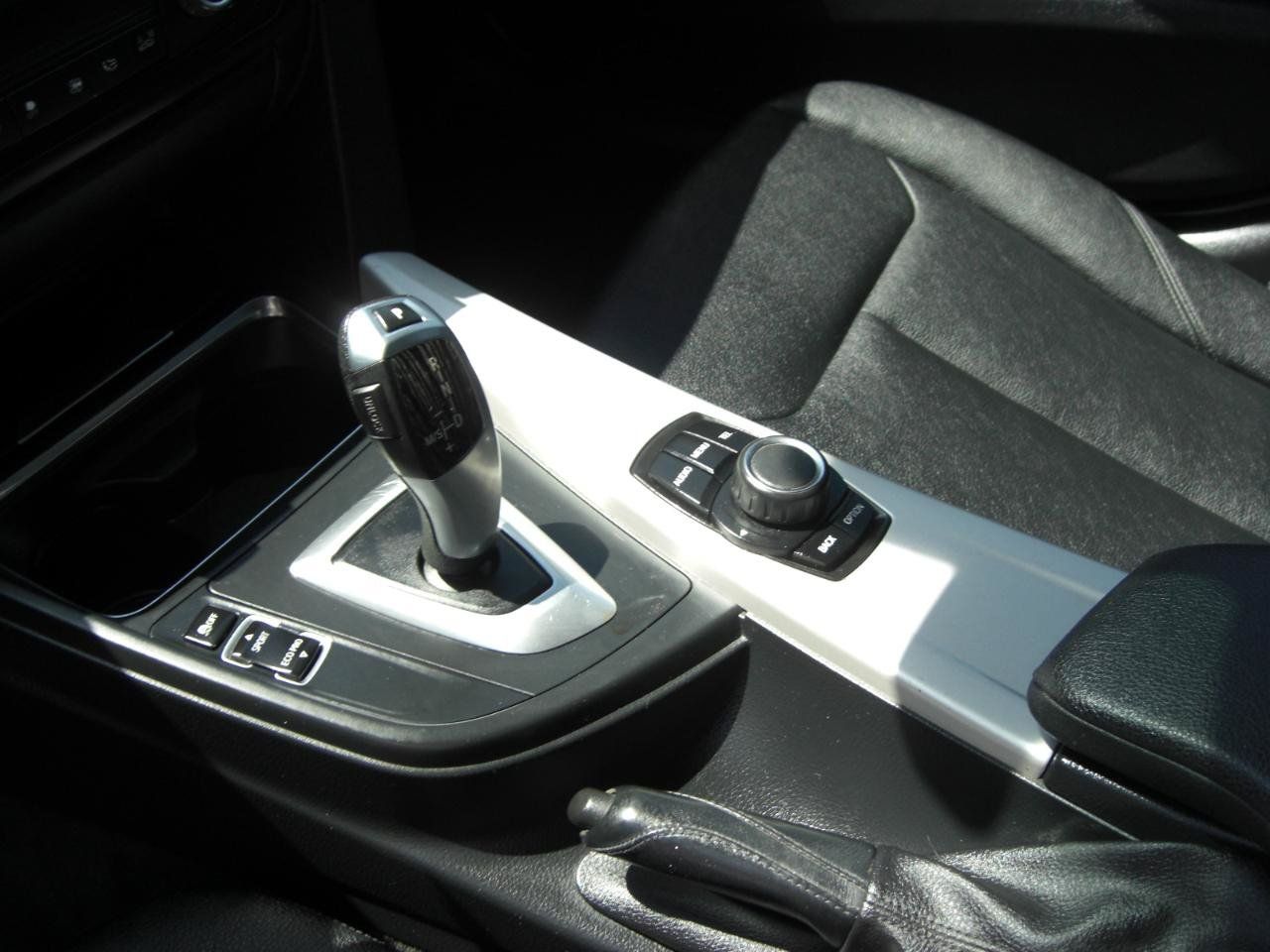 Used 2014 BMW 320i Sedan RWD image 7