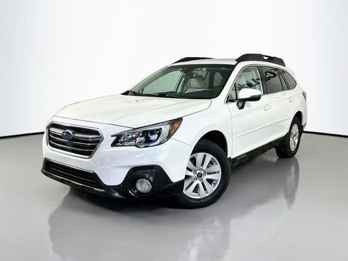 Used 2019 Subaru Outback 2.5i Premium w/ Popular Package #2 AWD/4WD image 3