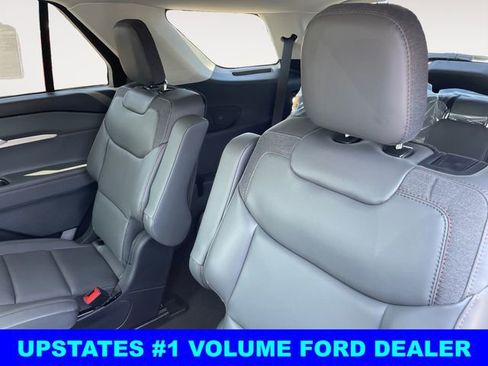 New 2025 Ford Explorer Active w/ Active Comfort Package image 13
