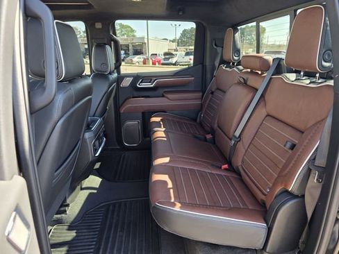 Used 2025 GMC Sierra 1500 Denali Ultimate image 17