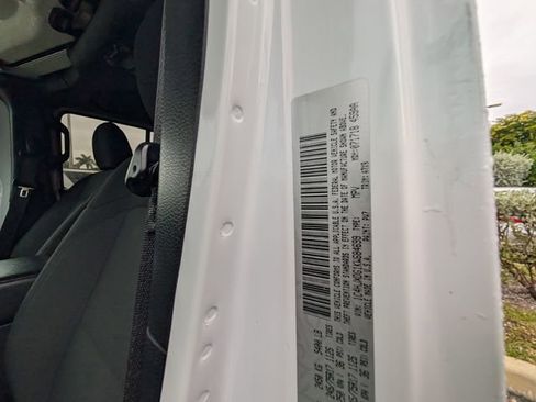 Used 2019 Jeep Wrangler Unlimited Sport S image 17