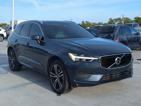 Used 2020 Volvo XC60 T5 Momentum w/ Protection Package Premier image 3