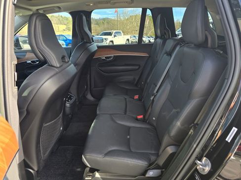 Used 2023 Volvo XC90 B6 Plus w/ Protection Package Premier image 11