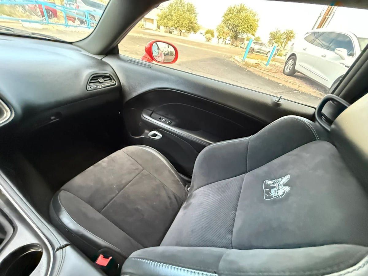 Used 2016 Dodge Challenger R/T Scat Pack w/ Leather Interior Group RWD image 42