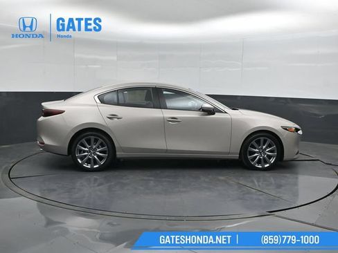 Used 2025 MAZDA MAZDA3 s FWD image 3