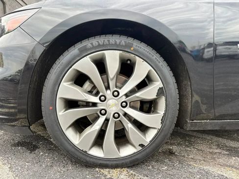 Used 2018 Chevrolet Malibu Premier w/ Premier Sun and Wheel Package FWD image 28