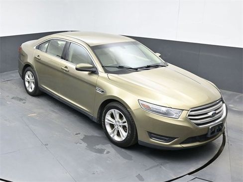 Used 2013 Ford Taurus SEL image 13