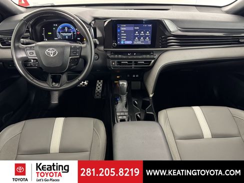 Certified 2025 Toyota Camry SE image 25