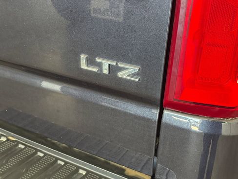 Used 2023 Chevrolet Silverado 1500 LTZ w/ LTZ Premium Package AWD/4WD image 45