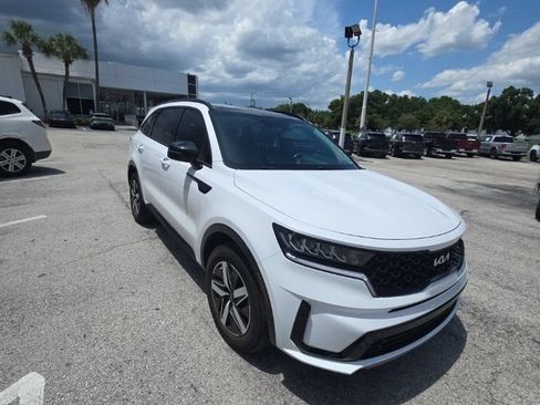 Certified 2023 Kia Sorento S w/ Panoramic Sunroof Package FWD image 1