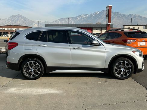Used 2020 BMW X1 xDrive28i w/ Convenience Package image 4