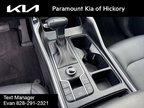 Used 2025 Kia Sorento S w/ Panoramic Sunroof Package image 29
