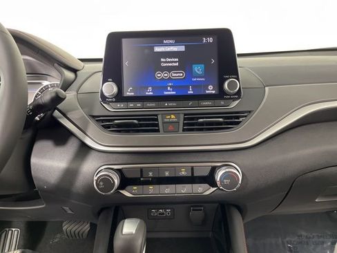 New 2025 Nissan Altima 2.5 SR image 25