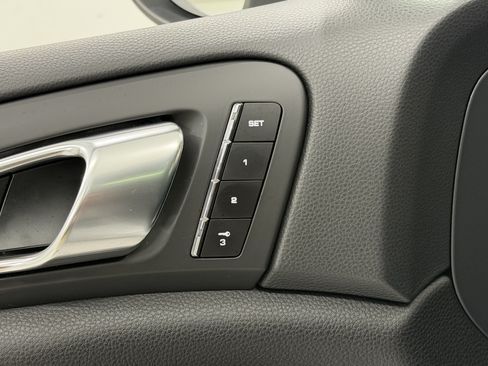 Used 2013 Porsche Cayenne AWD/4WD image 27